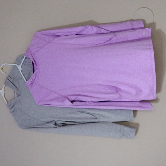 2 AVIA LIGHTWEIGHT L/S TUNICS W/ HOODIE - Picture 1 of 8